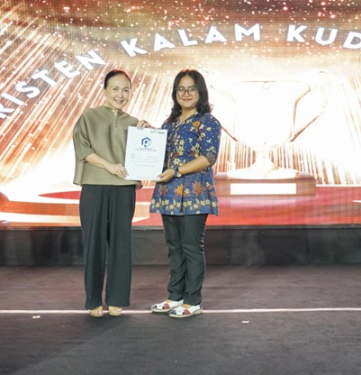 Award untuk mahasiswa sebagai Duta Upitra